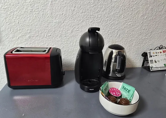 Avec Vue Sur La Cité Mediévale